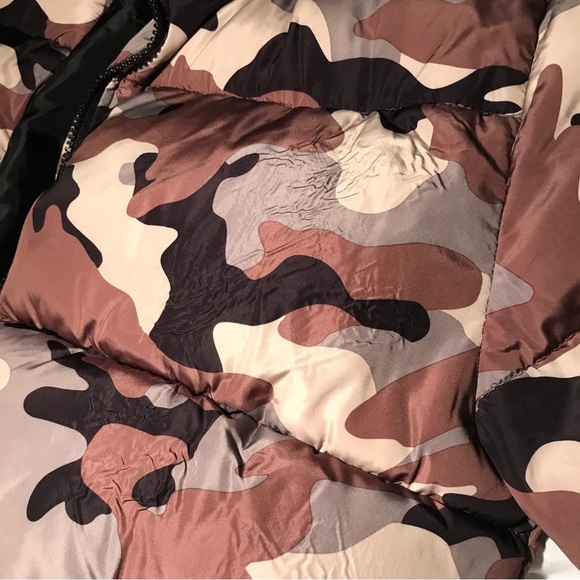 Forever 21 Forest-Camo print Puffer Coat WOMENS Lrg - Picture 7 of 9